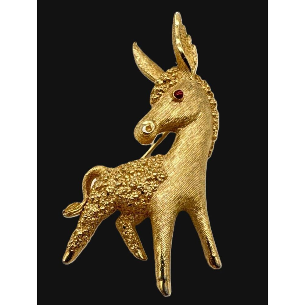 Vintage Crown Trifari Donkey Brooch brushed red eye Gold Tone mid century 1950s